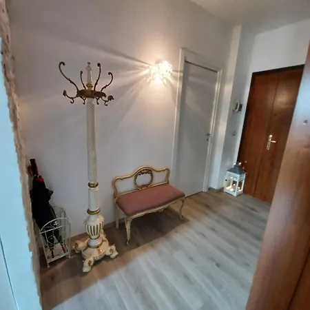 Apartment Paradise *